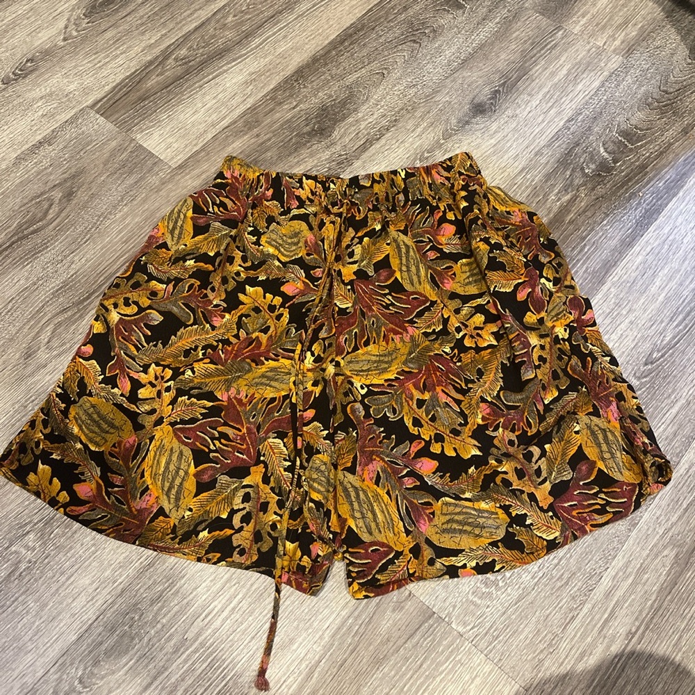 VINTAGE KRUSH OF CALI FALL AUTUMN SHORTS